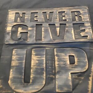 CR-24 Bordo Cromato Mens Size Large L Black Never Give Up Embossed T-Shirt